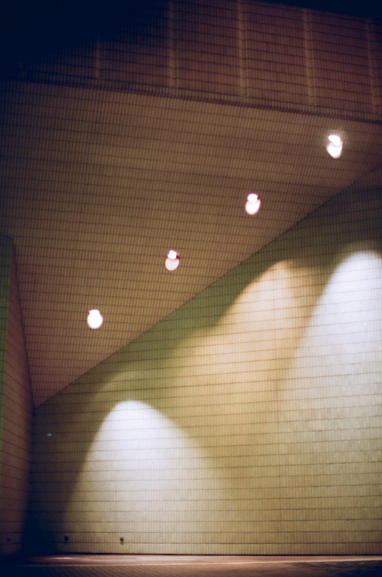 Iluminación para Espacios Pequeños: Consejos y Trucos para Maximizar la Luz